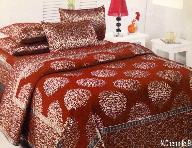 Galactic Spores Chenille Bedcovers - Maroon