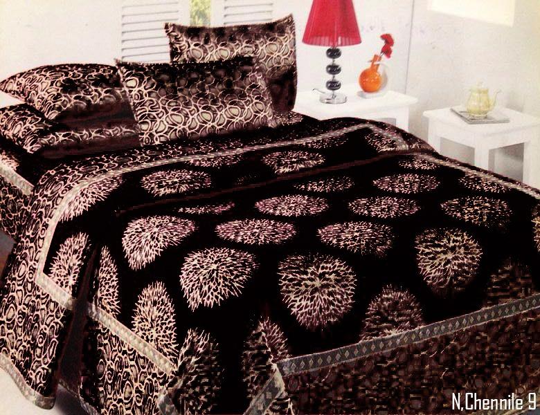 Galactic Spores Chenille Bedcovers - Black